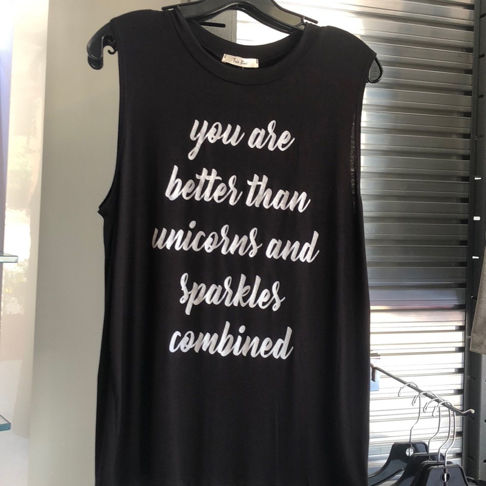 Tres Bien Graphic Sleeveless Tee